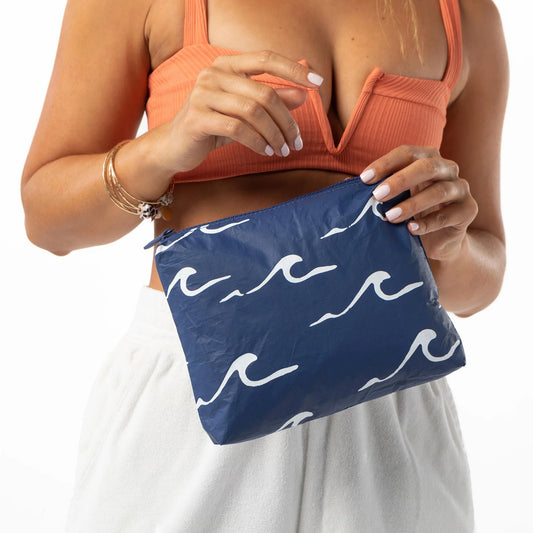 Seaside Small by Aloha Collection | White/Navy