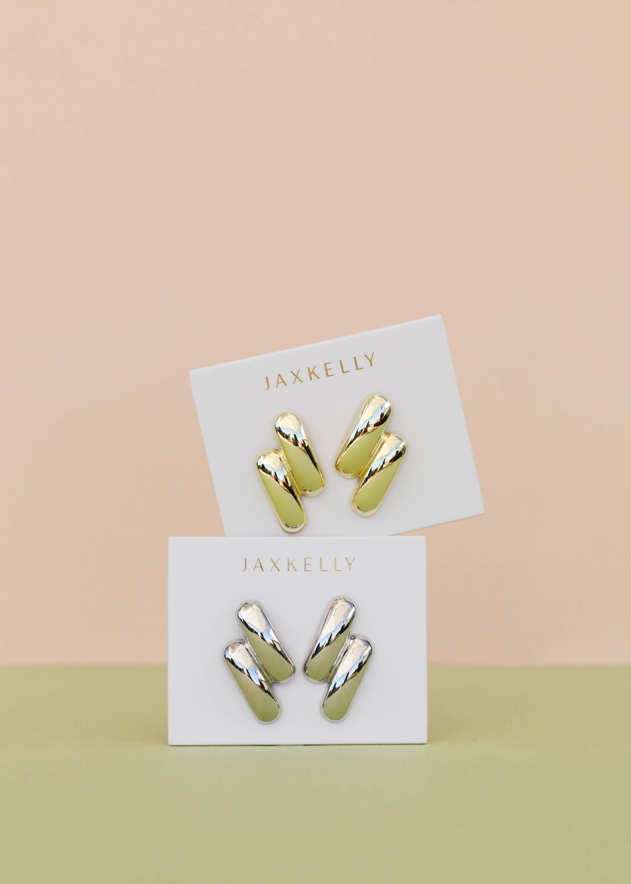 Gold Double Bold Bar Earring - Zen&Zip