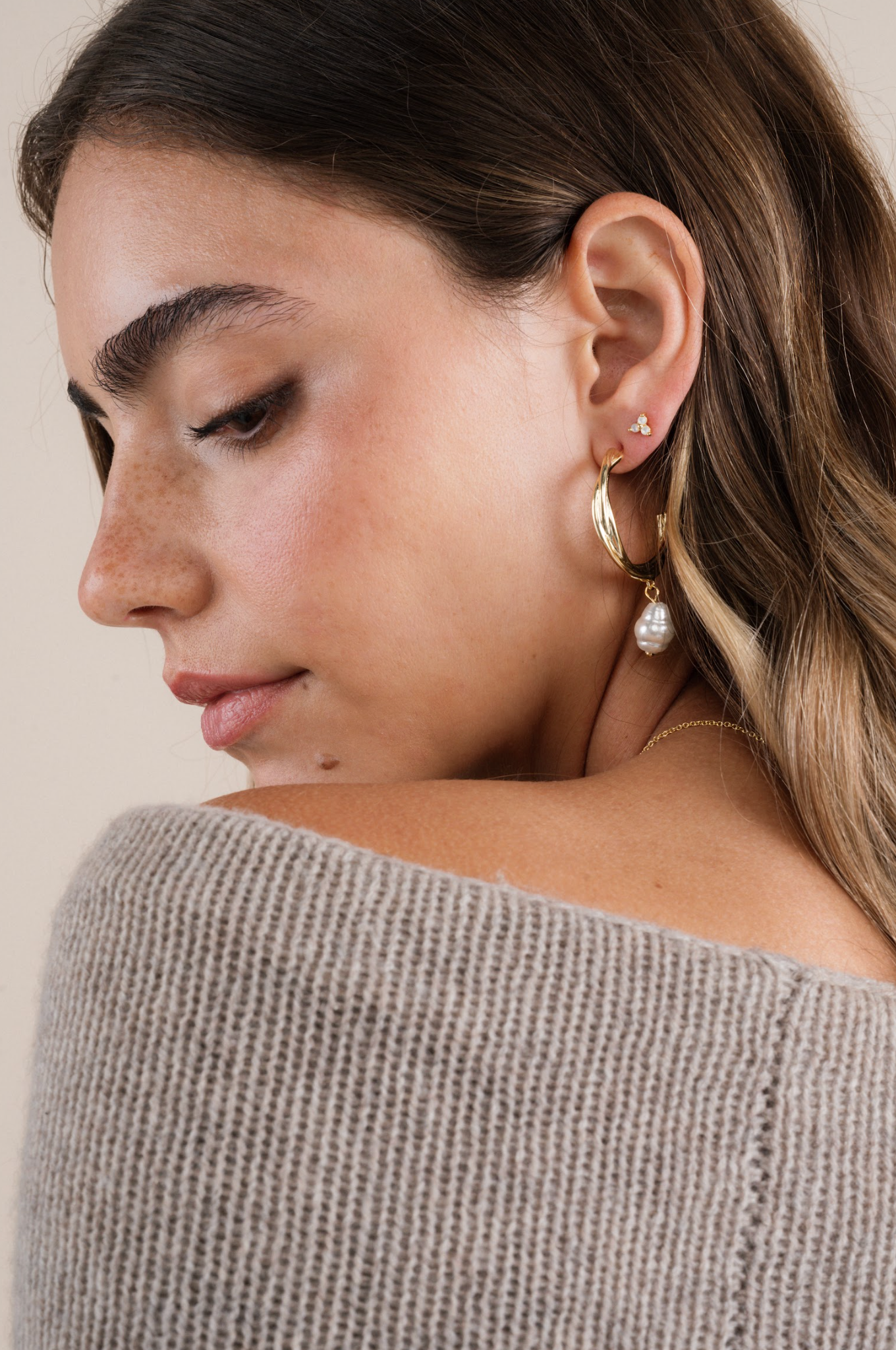 Twisted Pearl Drop Hoop by JaxKelly | Gold Earrings - Zen&Zip