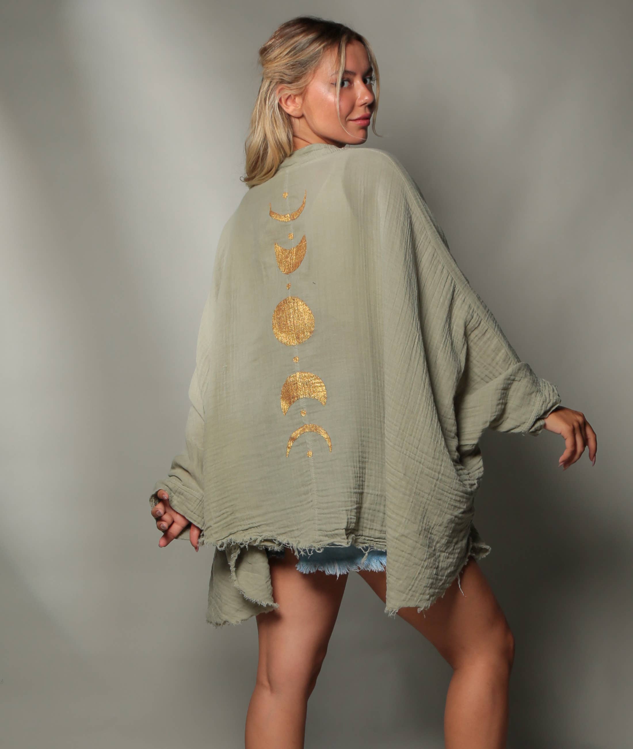 Muslin Kimono Robe with Golden Moon Phases by Moa | Green - Zen&Zip
