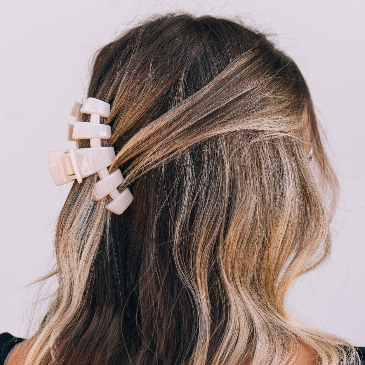 Classic Hair Clip | Medium | Soft Surf - Zen&Zip