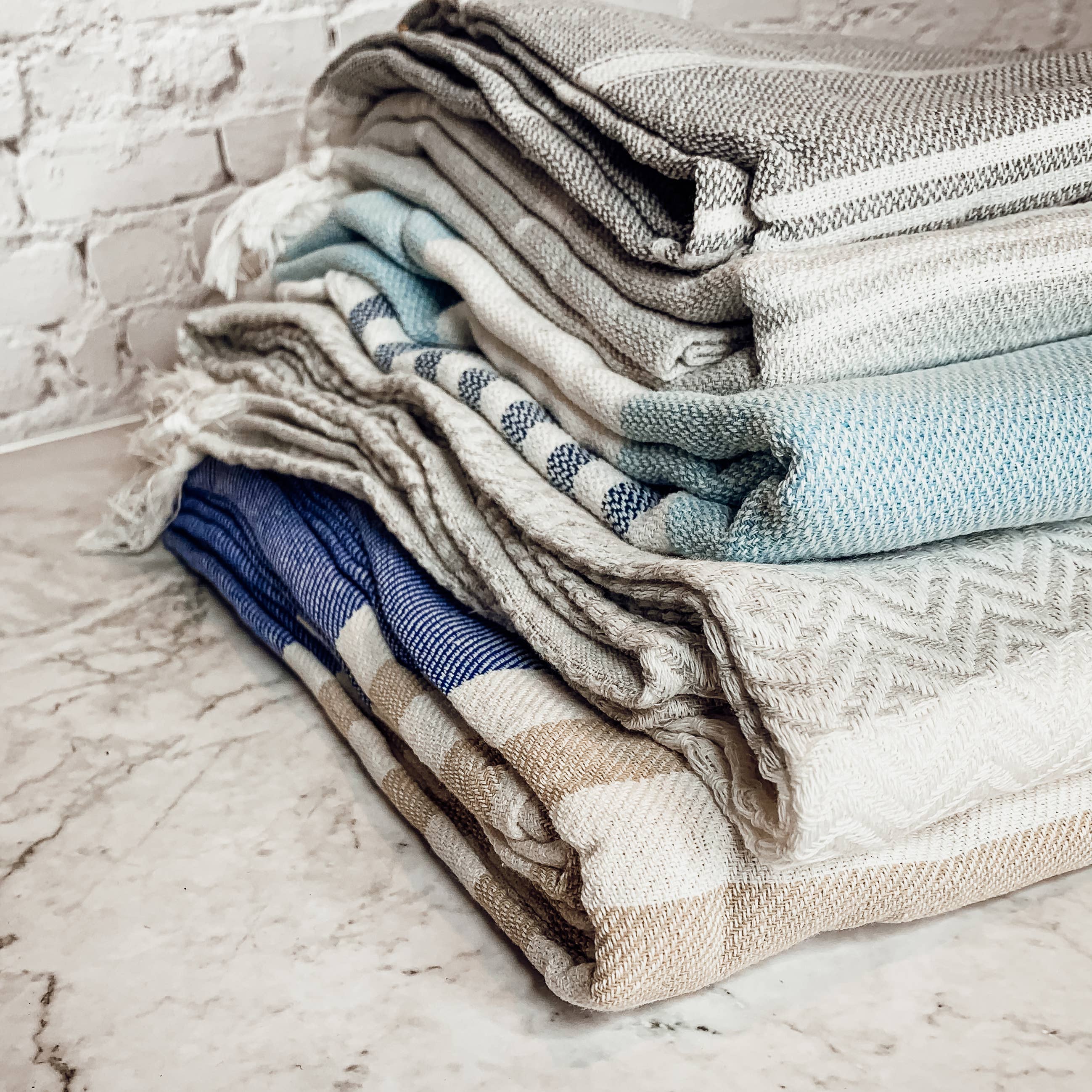 Turkish Towels Large, 100% Cotton Towels | 40x70" | 200 GSM - Zen&Zip
