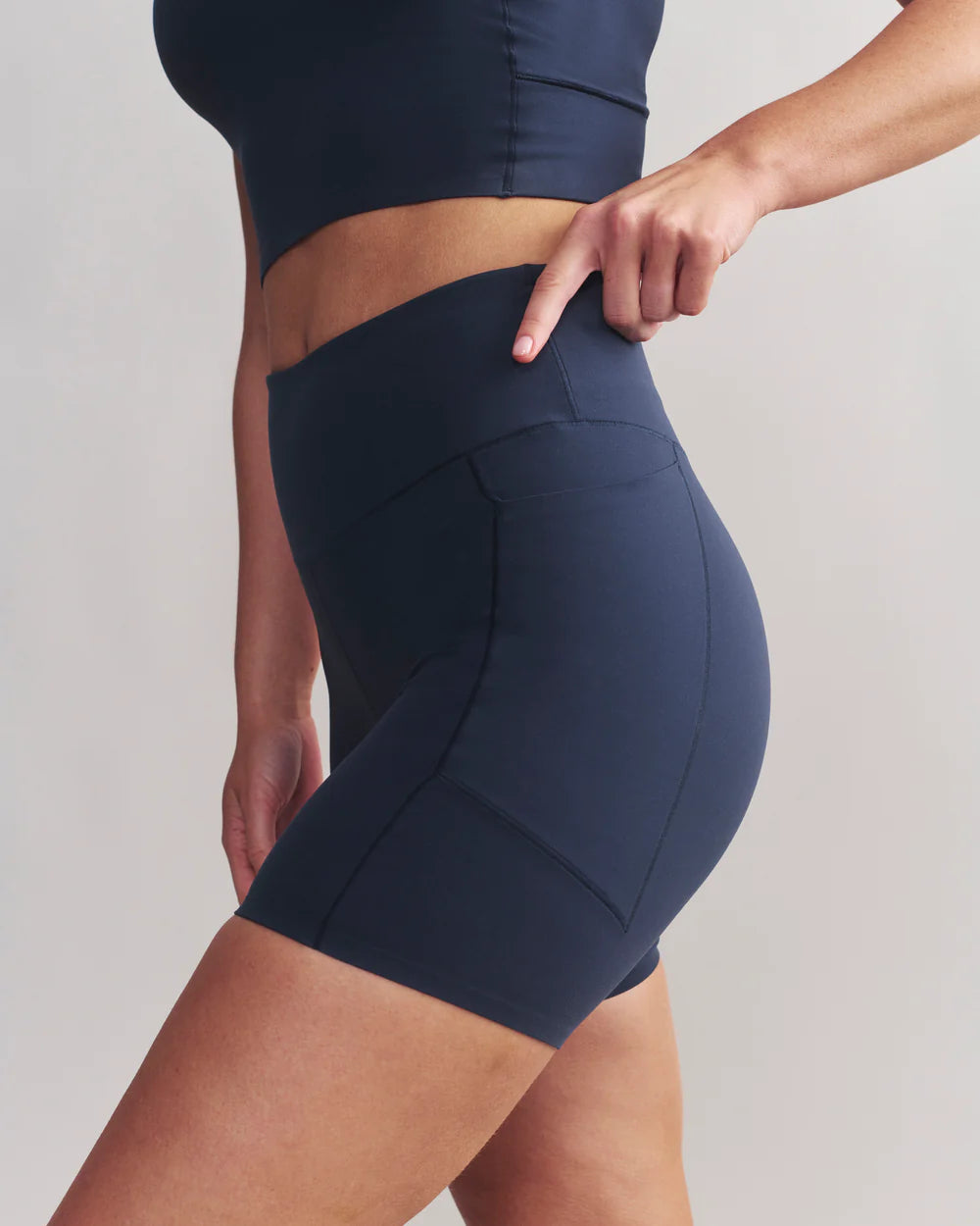 Revive 6” Short by Rhone | Navy Blue