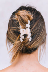 Classic Hair Clip | Med. | Almond Beige