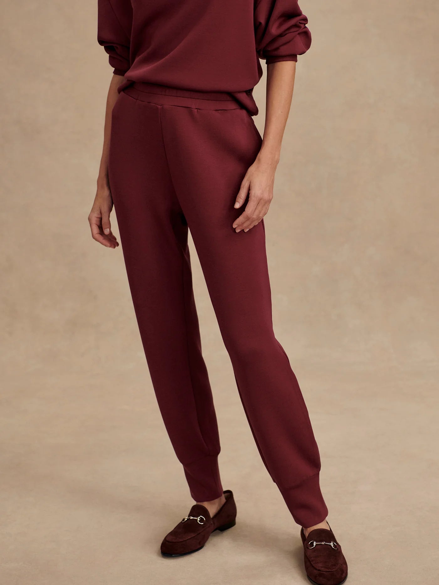 The Slim Cuff Pant 27.5 by Varley | New Maroon