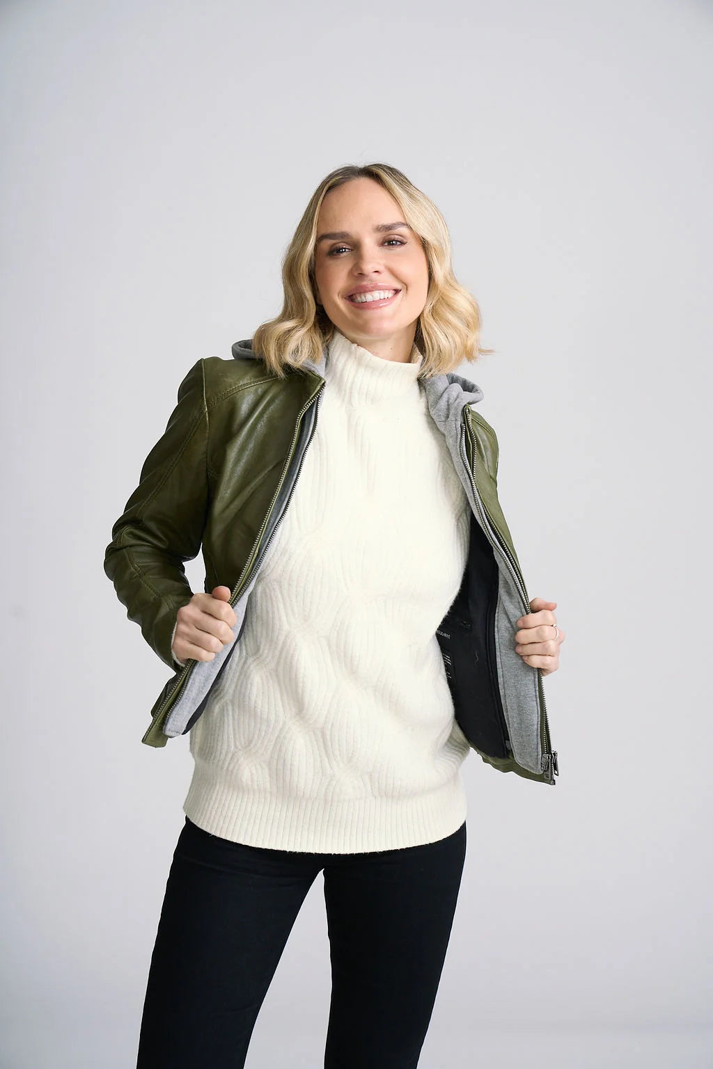 Alva RF Removable Hoodie Jacket by Mauritius | Dark Moss