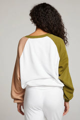 Hannah Vneck Pullover