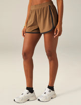 Go Retro Short Deep Tan/True Black