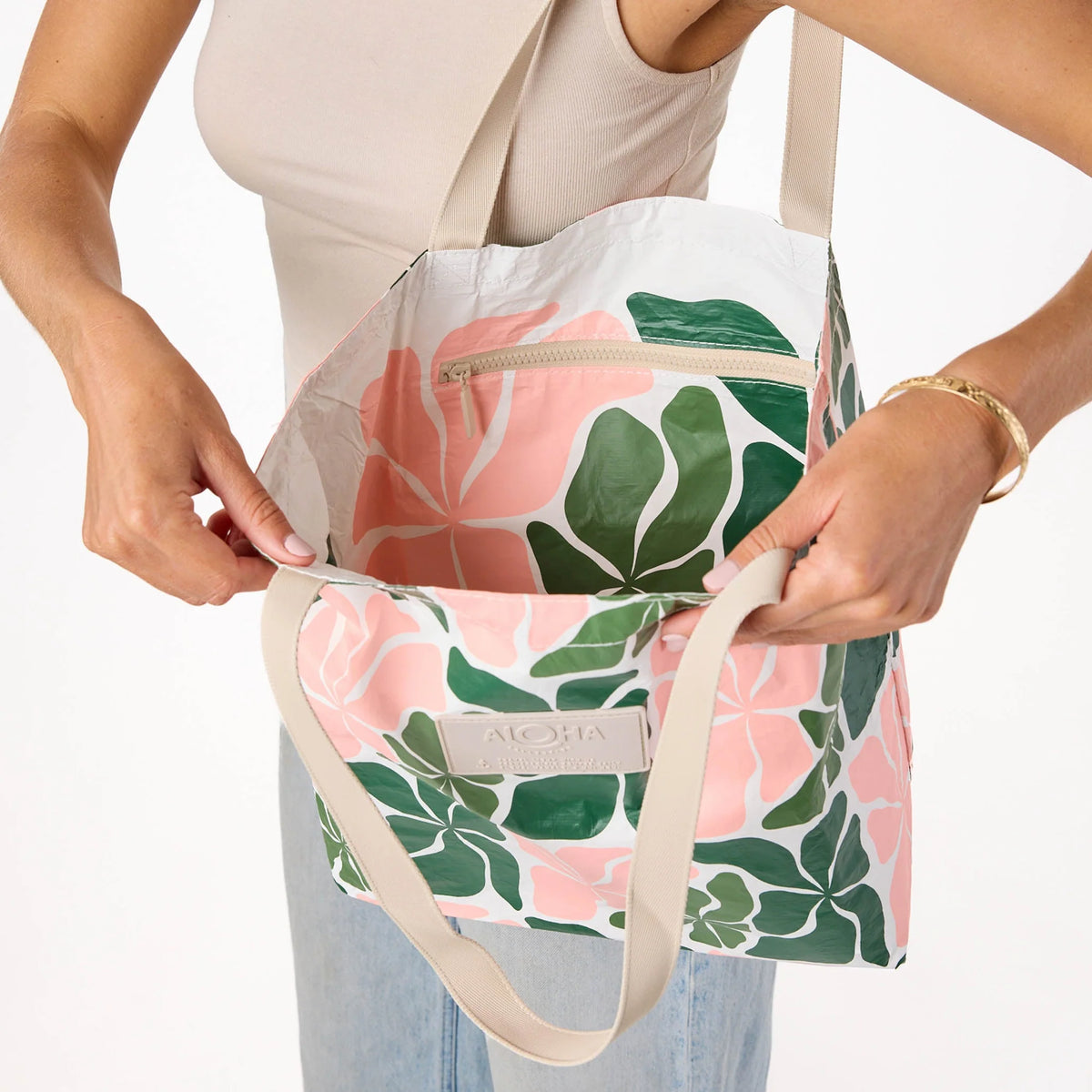 Wavy Reversible Tote by Aloha Collection | Vineyard