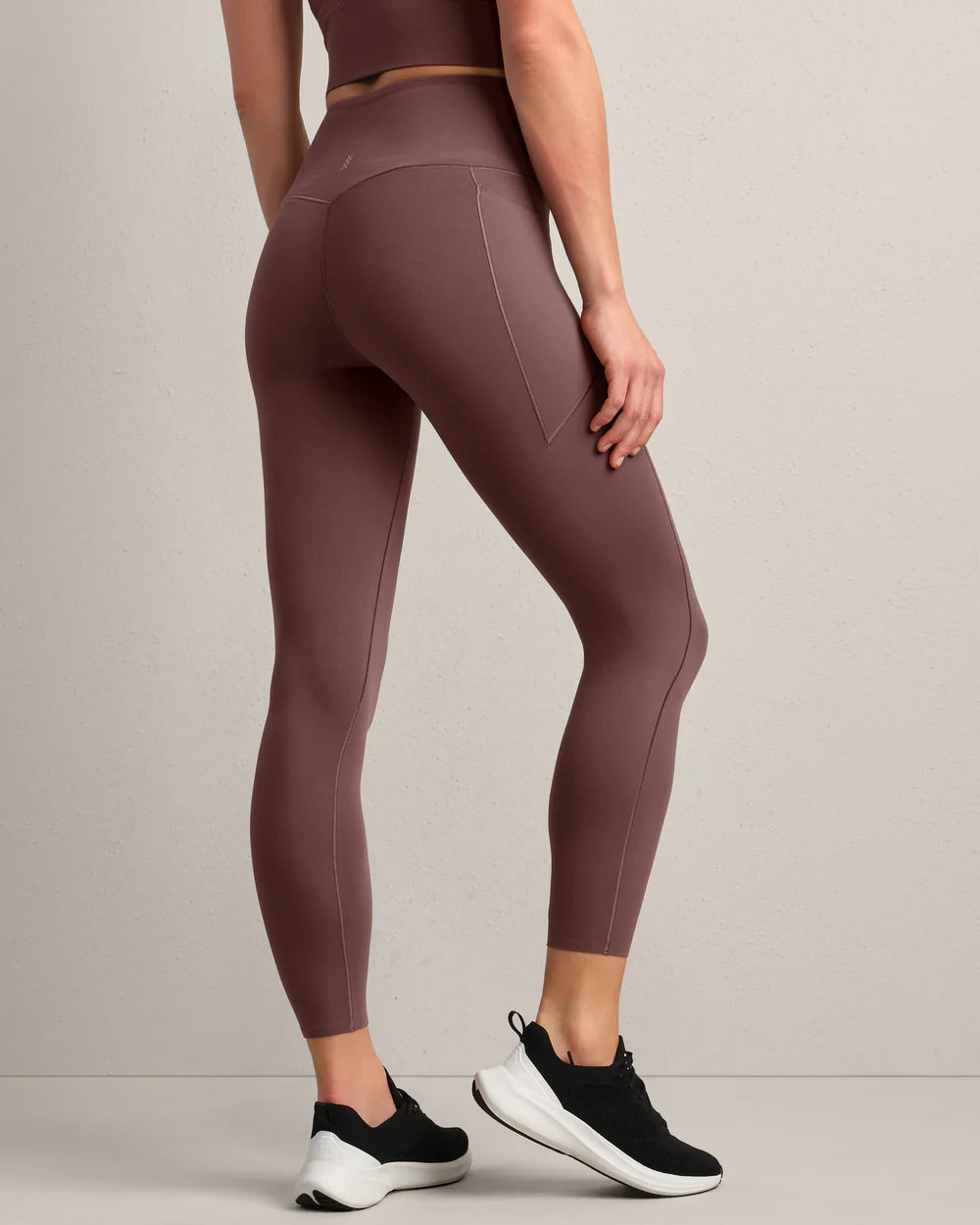 Revive 7/8 Pocket Legging by Rhone | Deep Mauve