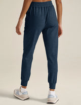 Beyond Yoga Commuter Midi Jogger Nocturnal Navy