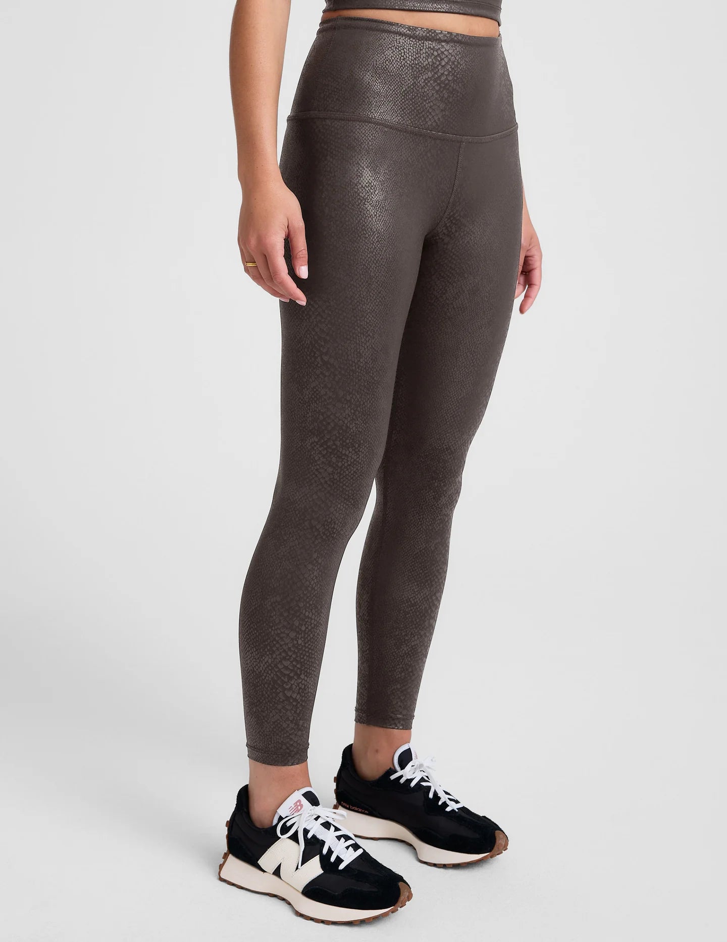 Powershine HW Midi Legging by Beyond Yoga | Viper Espresso