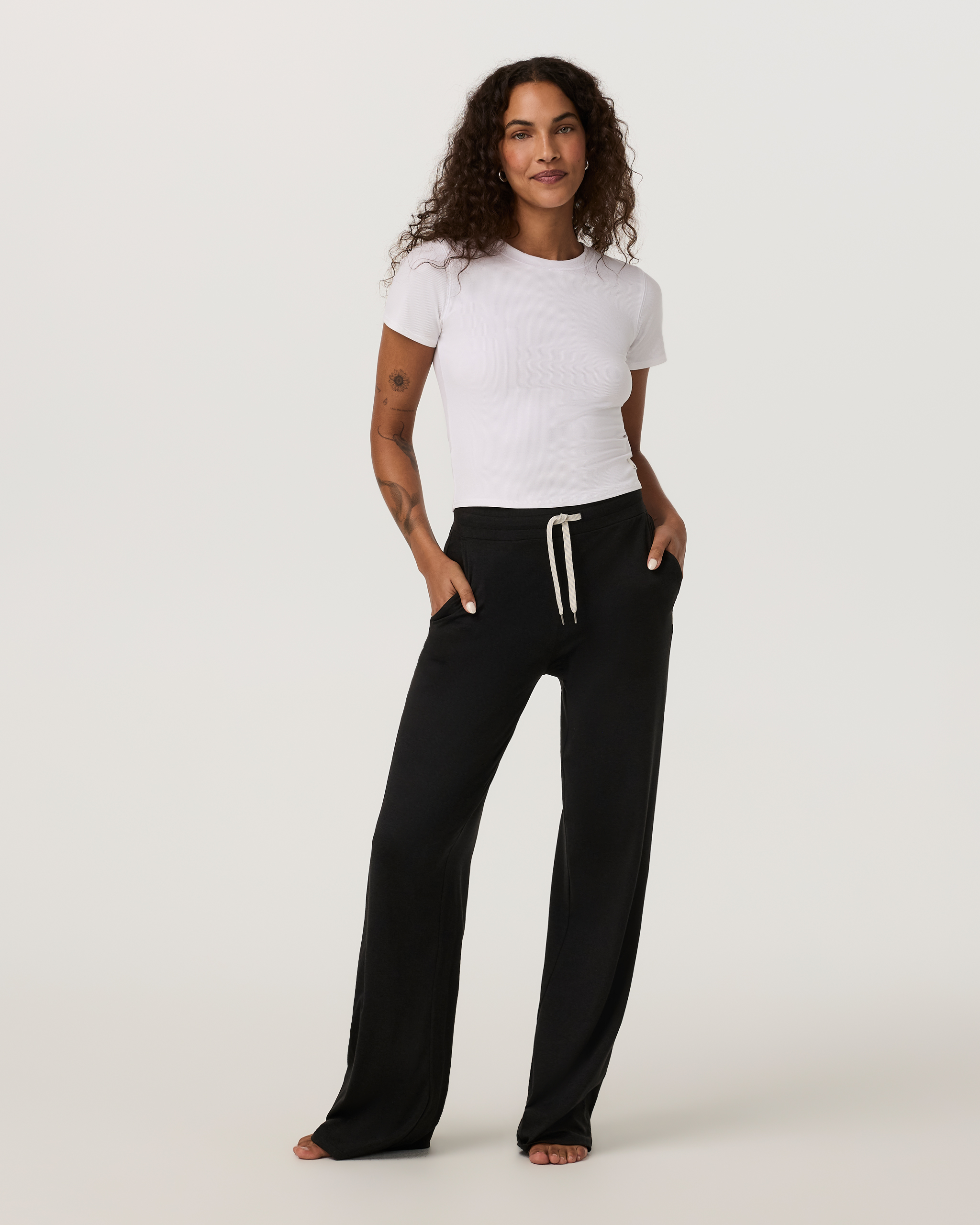 Halo Essential Wideleg Pant in Black Heather, full look