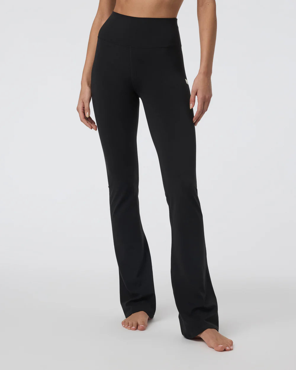 All the Feels Slim Flare by Vuori | Black