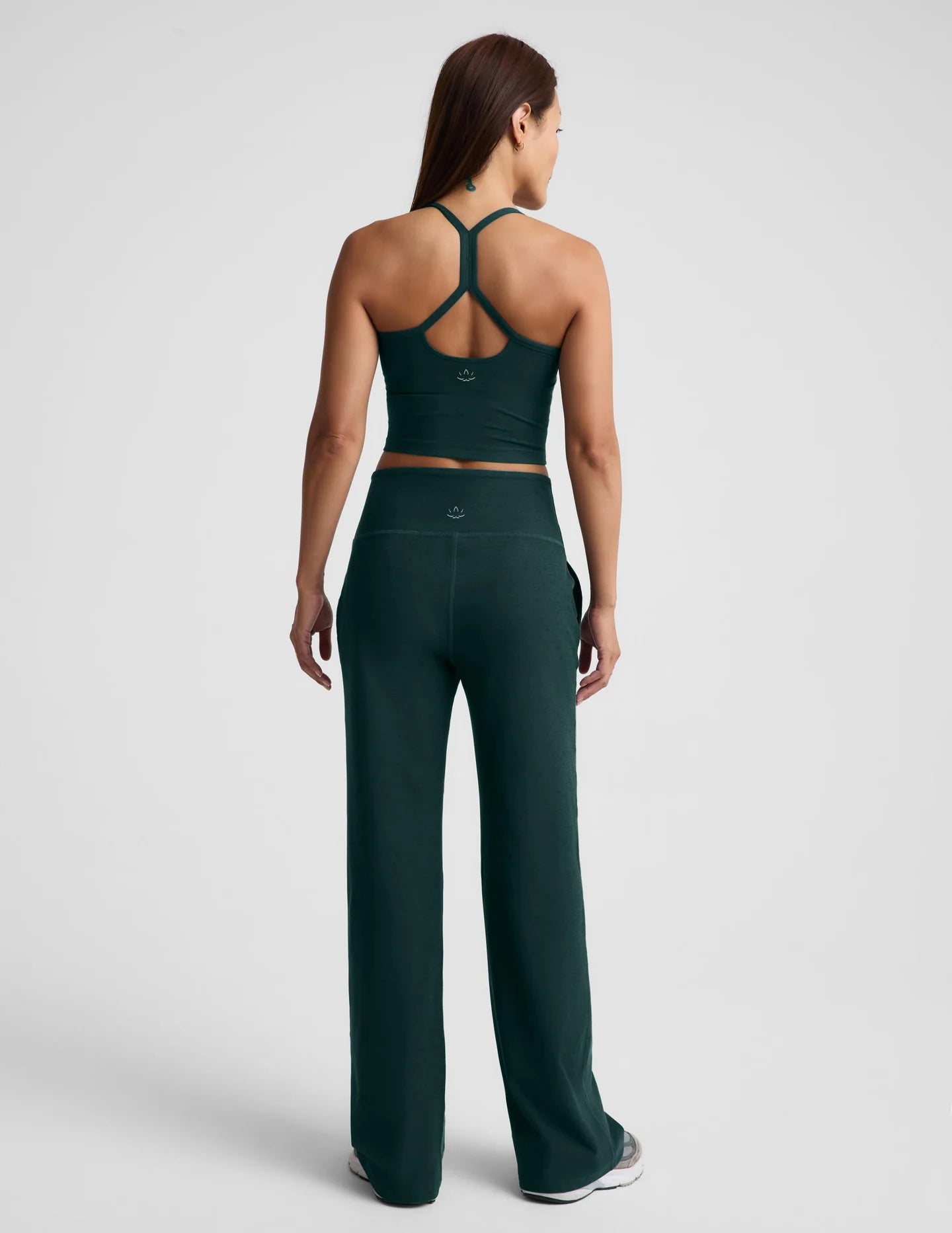 87% Polyester, 13% Elastane