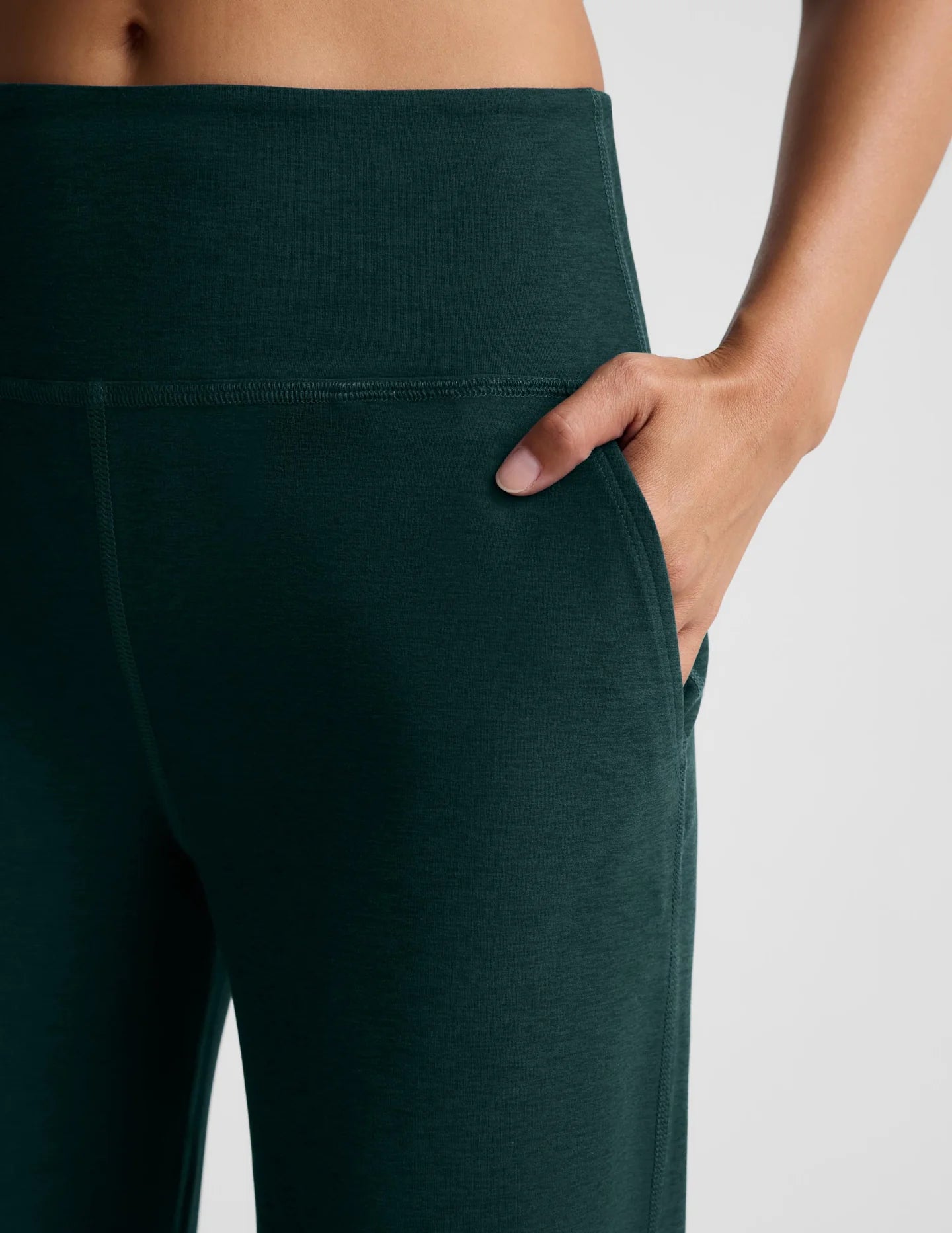 87% Polyester, 13% Elastane