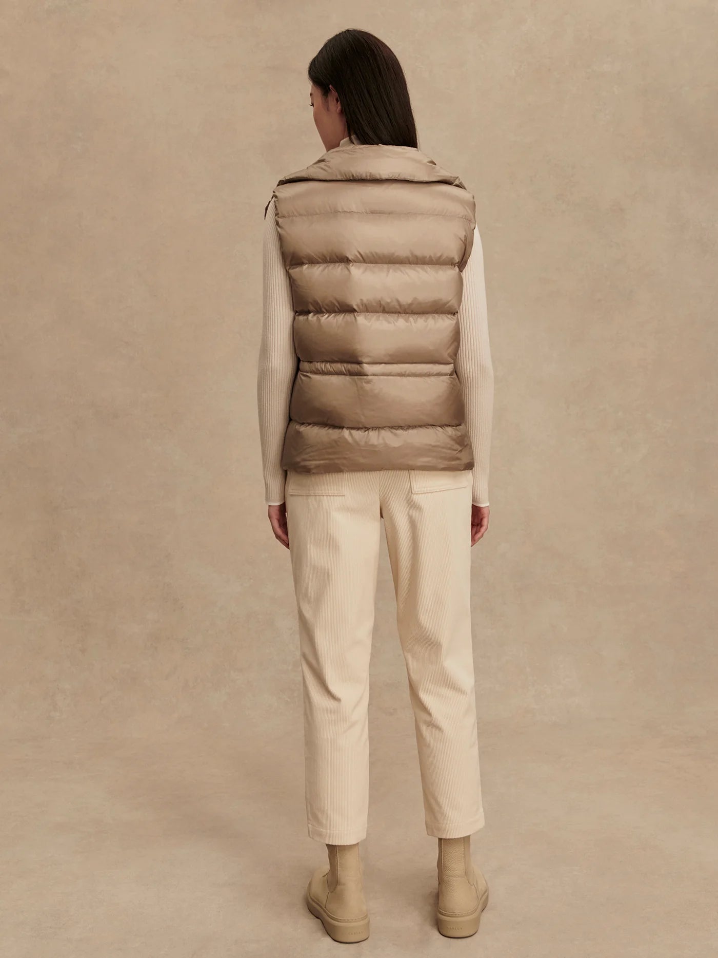 Bextor Lightweight Down Gilet by Varley | Simply Taupe