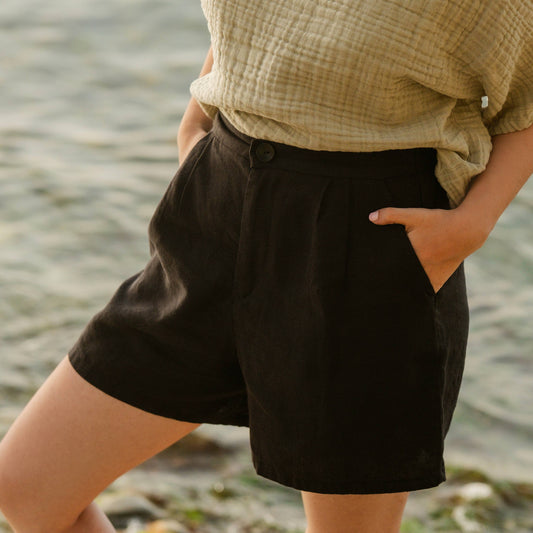 Linen Shorts by Moa | Black - Zen&Zip