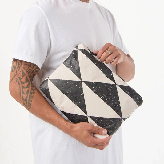 Kona Nui Mid by Aloha Collection | Black/Sandstone