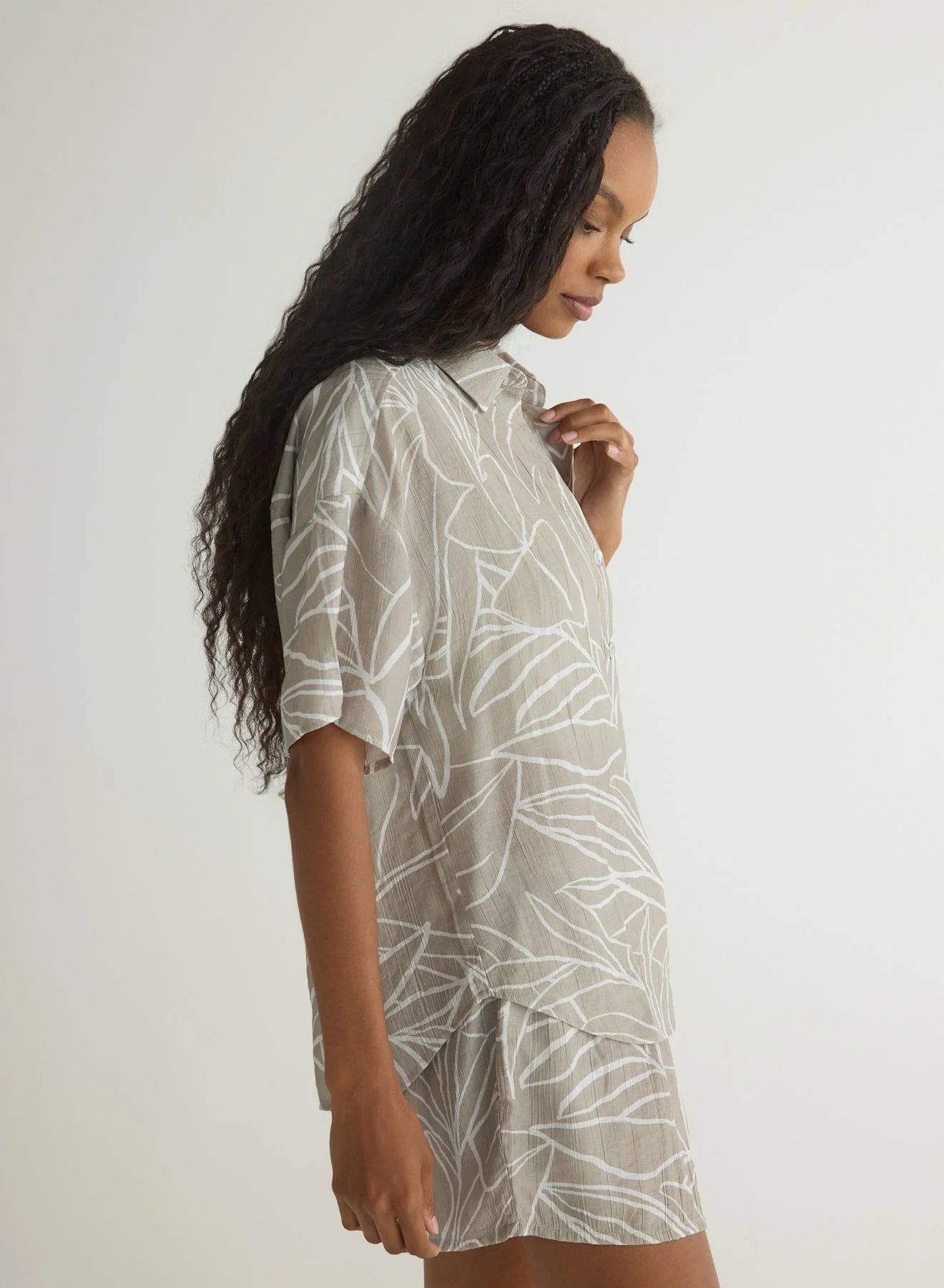 Oversized SS Shirt by Bella Dahl | Tropical Print