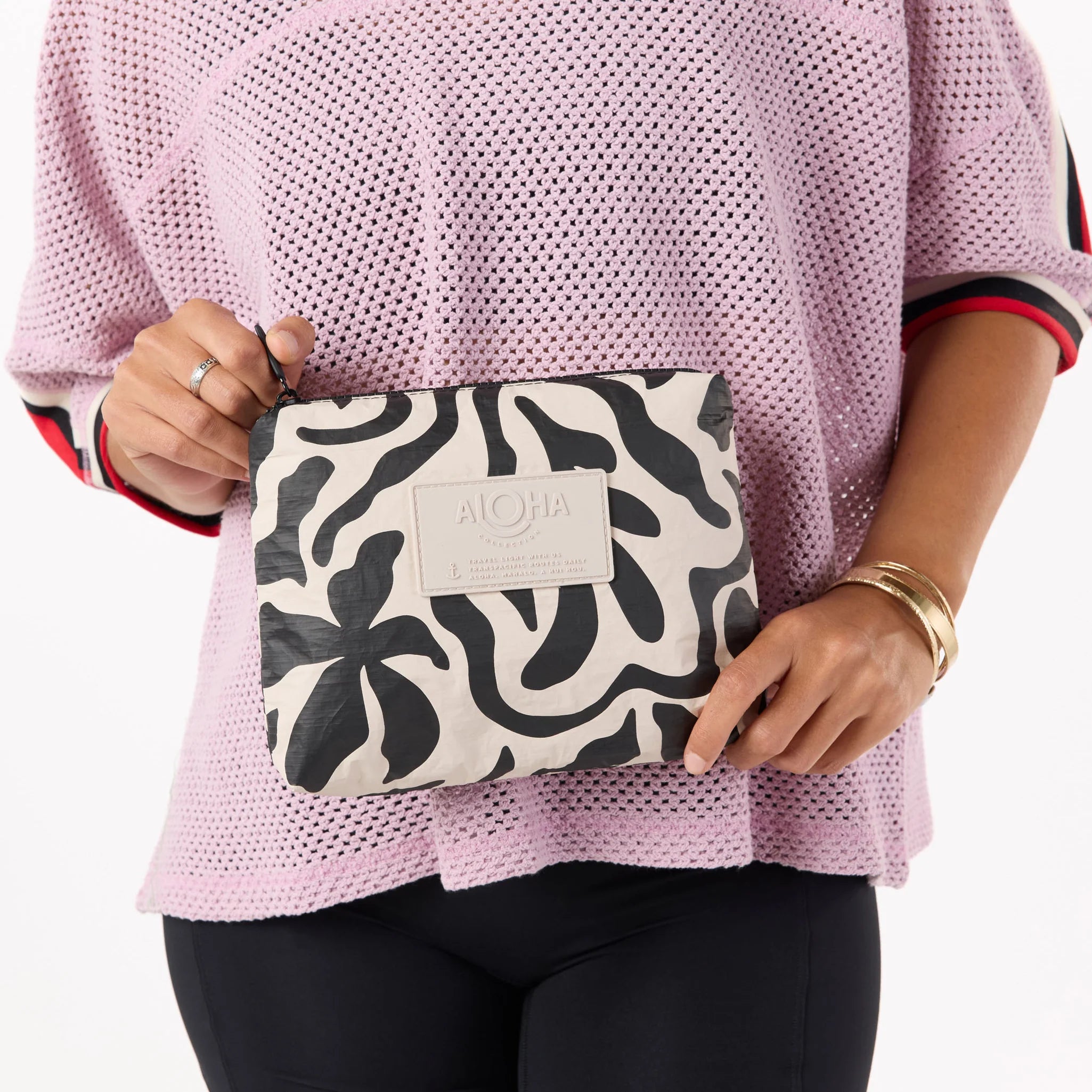 Float Small by Aloha Collection | Black/Sandstone