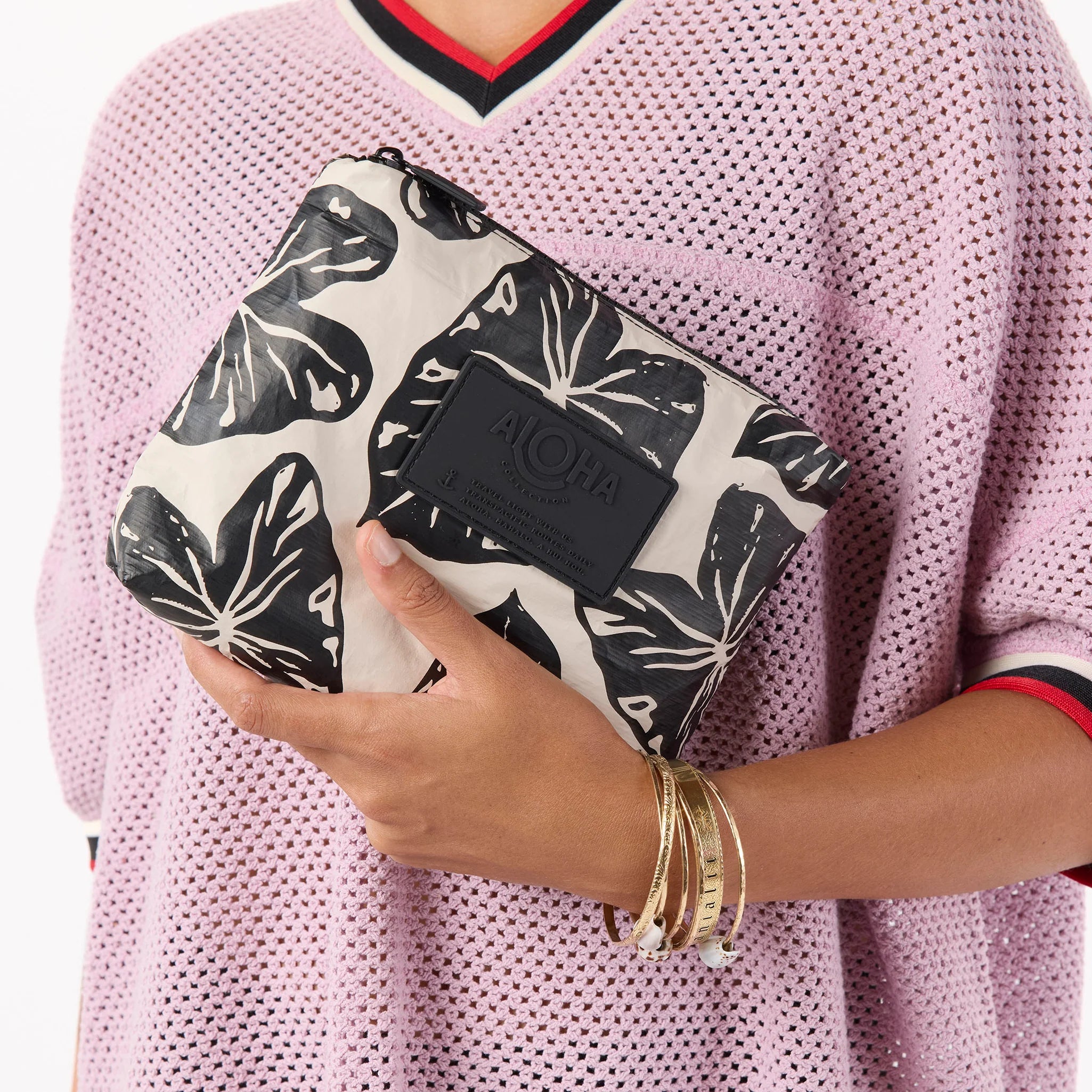 Kalo Small by Aloha Collection | Black/Sandstone