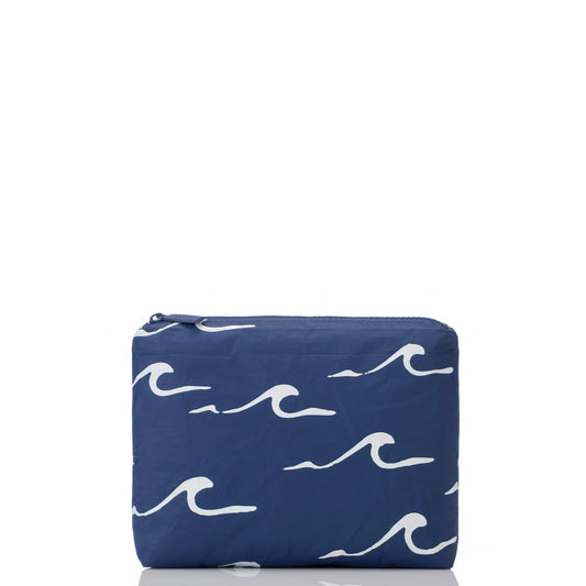 Seaside Small by Aloha Collection | White/Navy